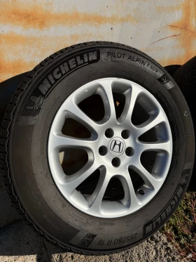        255/60R18  Honda Cr-v