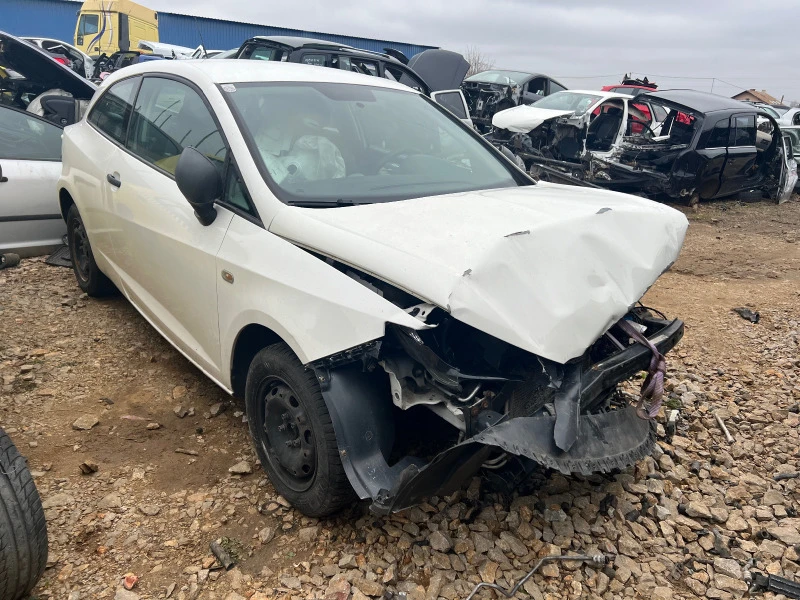 Seat Ibiza 1.2i, снимка 4 - Автомобили и джипове - 38910123