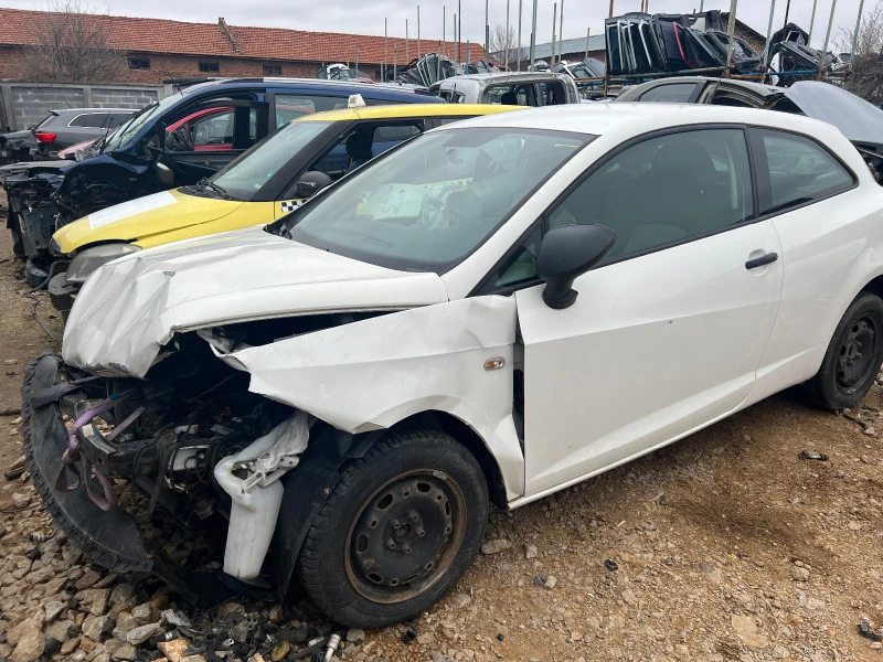 Seat Ibiza 1.2i, снимка 2 - Автомобили и джипове - 38910123