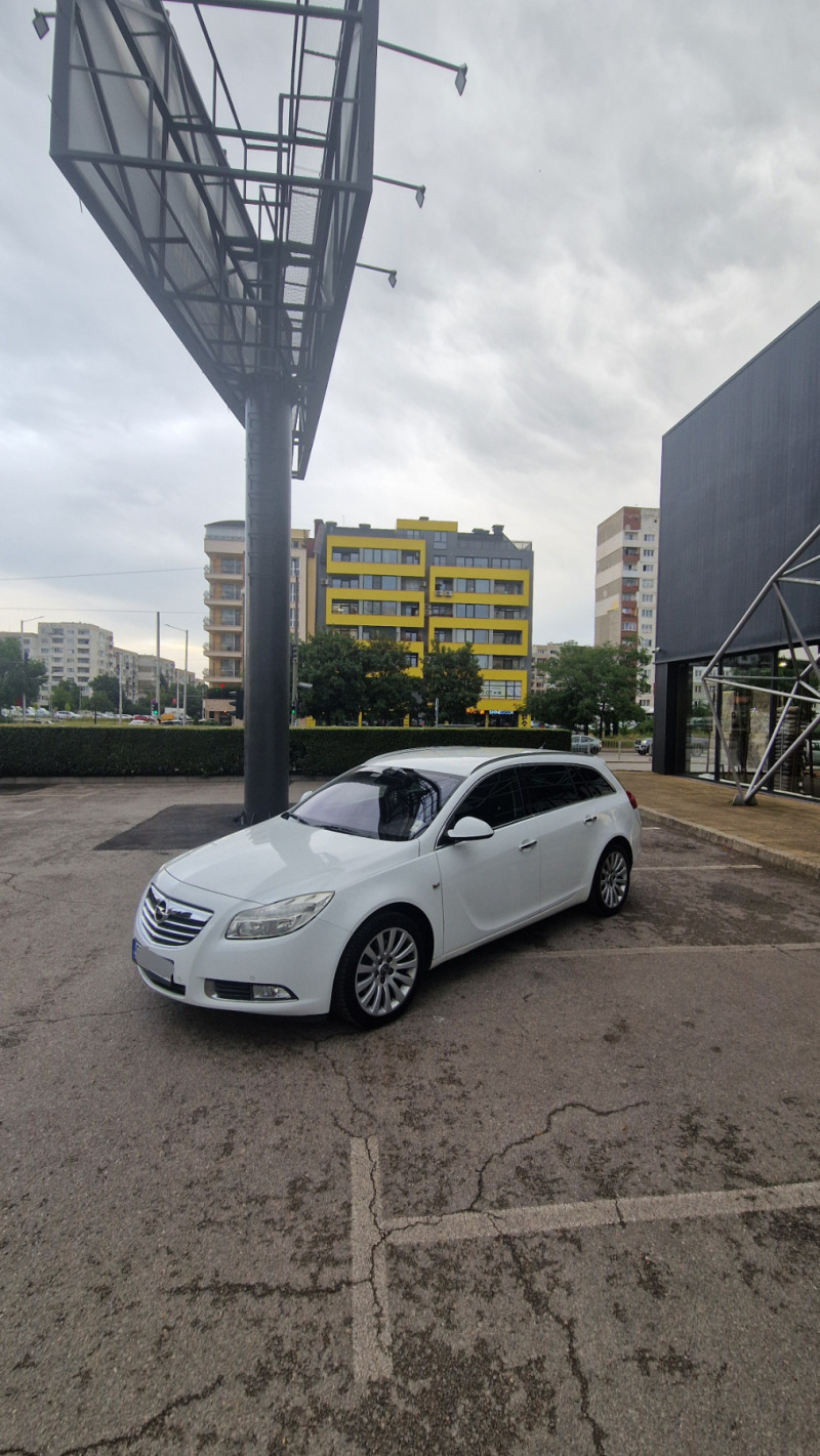 Opel Insignia 2.0 CDTI, снимка 1 - Автомобили и джипове - 46465010