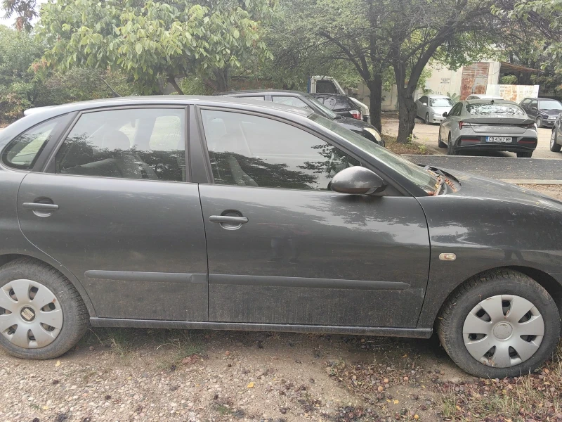 Seat Ibiza, снимка 8 - Автомобили и джипове - 47322793