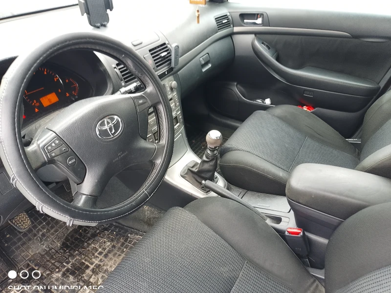 Toyota Avensis 2.2D-4D 150K.C, снимка 14 - Автомобили и джипове - 49506737