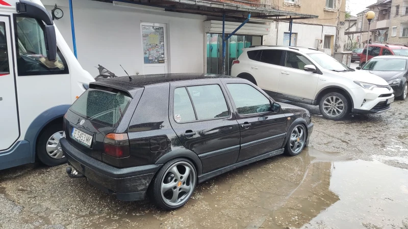 VW Golf, снимка 4 - Автомобили и джипове - 51790651