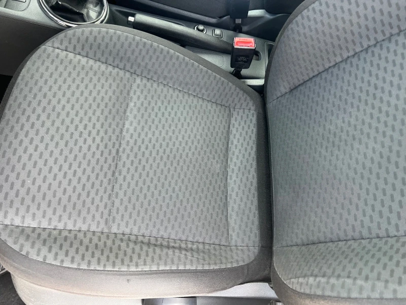 Skoda Fabia 1.6тди-Клима, снимка 12 - Автомобили и джипове - 50570321