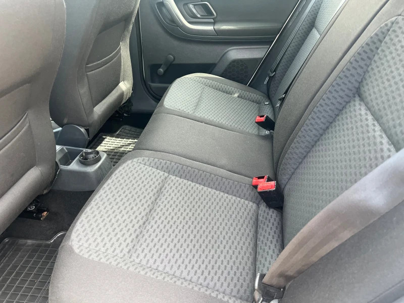 Skoda Fabia 1.6тди-Клима, снимка 9 - Автомобили и джипове - 50570321