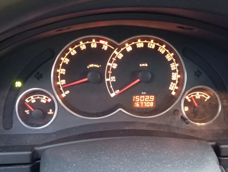 Opel Meriva 1, 4 бензин, снимка 11 - Автомобили и джипове - 52110121