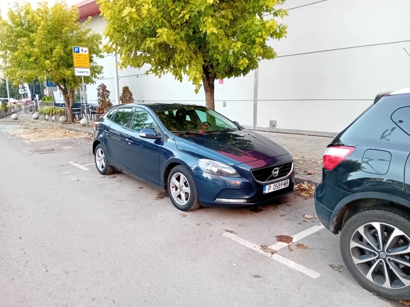 Volvo V40, снимка 2 - Автомобили и джипове - 52181757