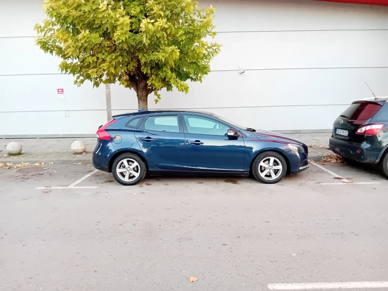 Volvo V40, снимка 3 - Автомобили и джипове - 52181757