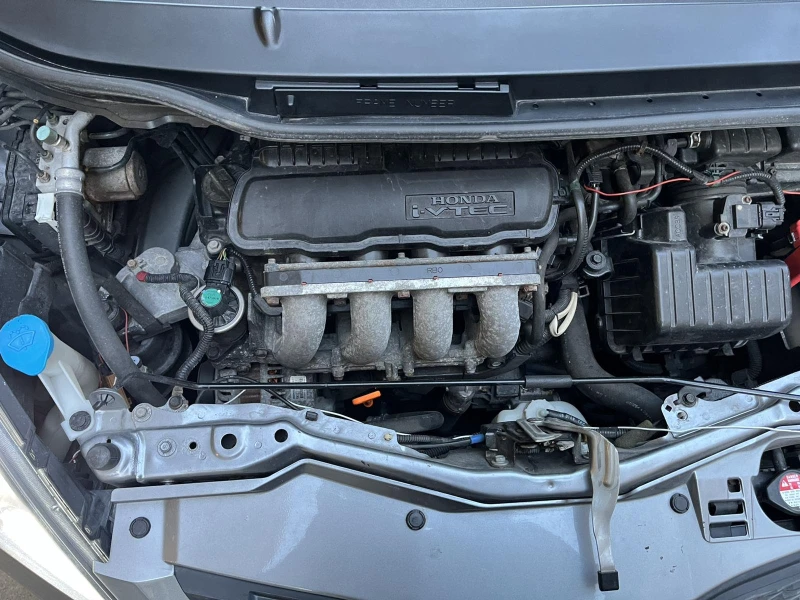 Honda Jazz i-VTEC, снимка 13 - Автомобили и джипове - 52235680