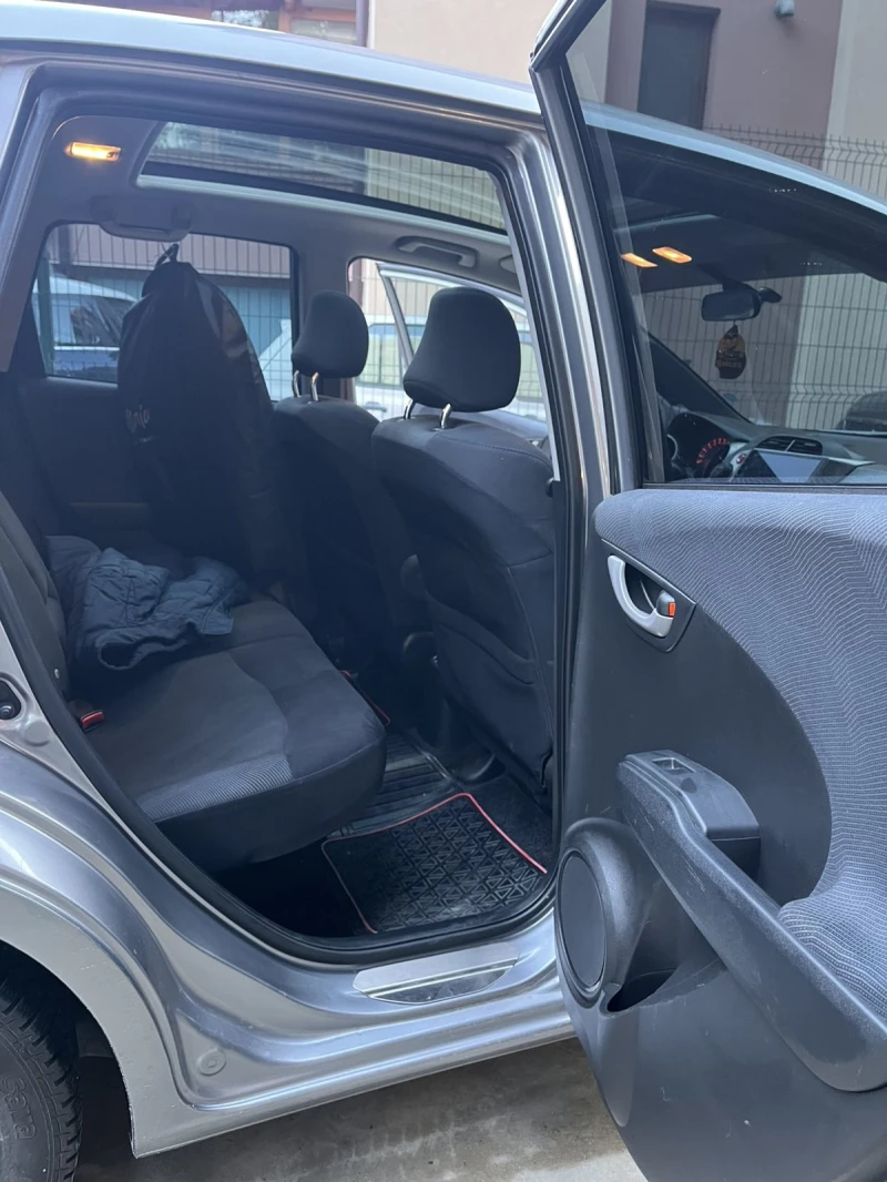 Honda Jazz i-VTEC, снимка 6 - Автомобили и джипове - 52235680