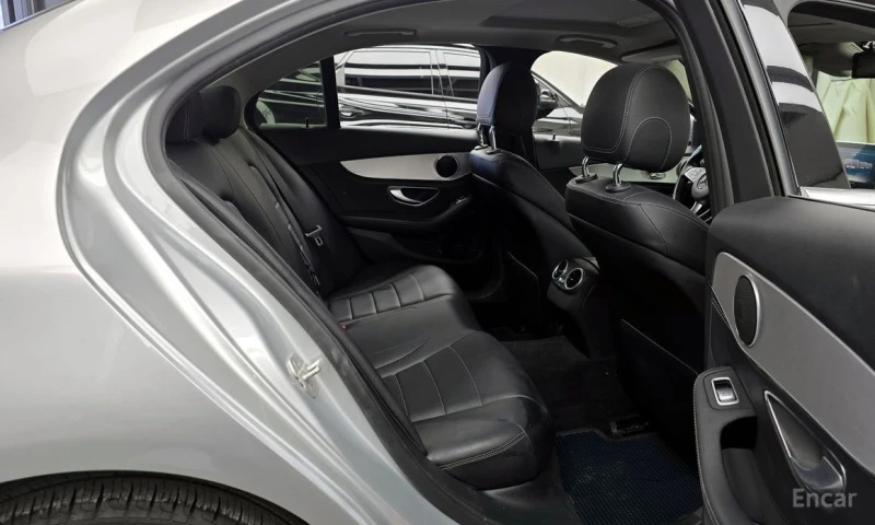 Mercedes-Benz C 220, снимка 12 - Автомобили и джипове - 53245515