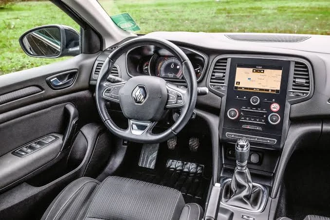 Renault Megane На части 1.5 DCI ръчни автоматични скорости , снимка 14 - Автомобили и джипове - 56117456
