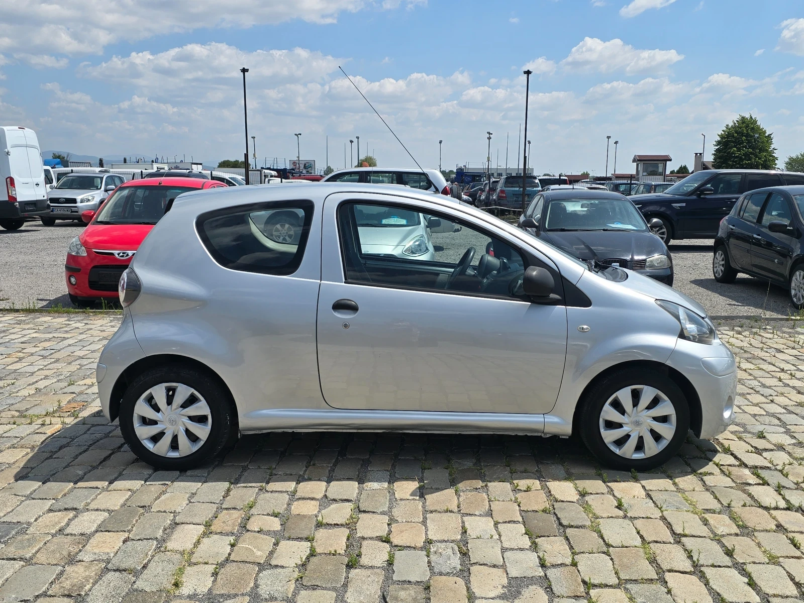 Toyota Aygo 1.0i 68кс EURO 5B ИТАЛИЯ - изображение 5