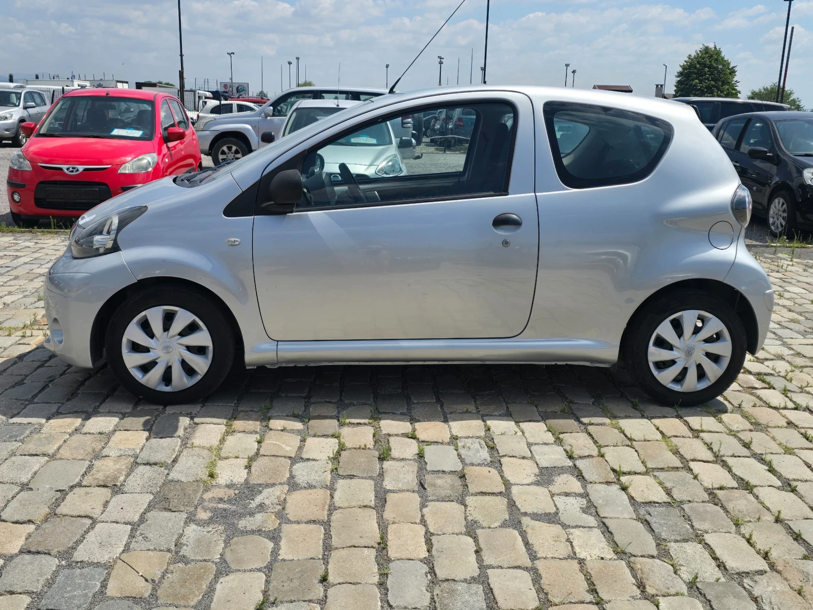 Toyota Aygo 1.0i 68кс EURO 5B ИТАЛИЯ - изображение 4