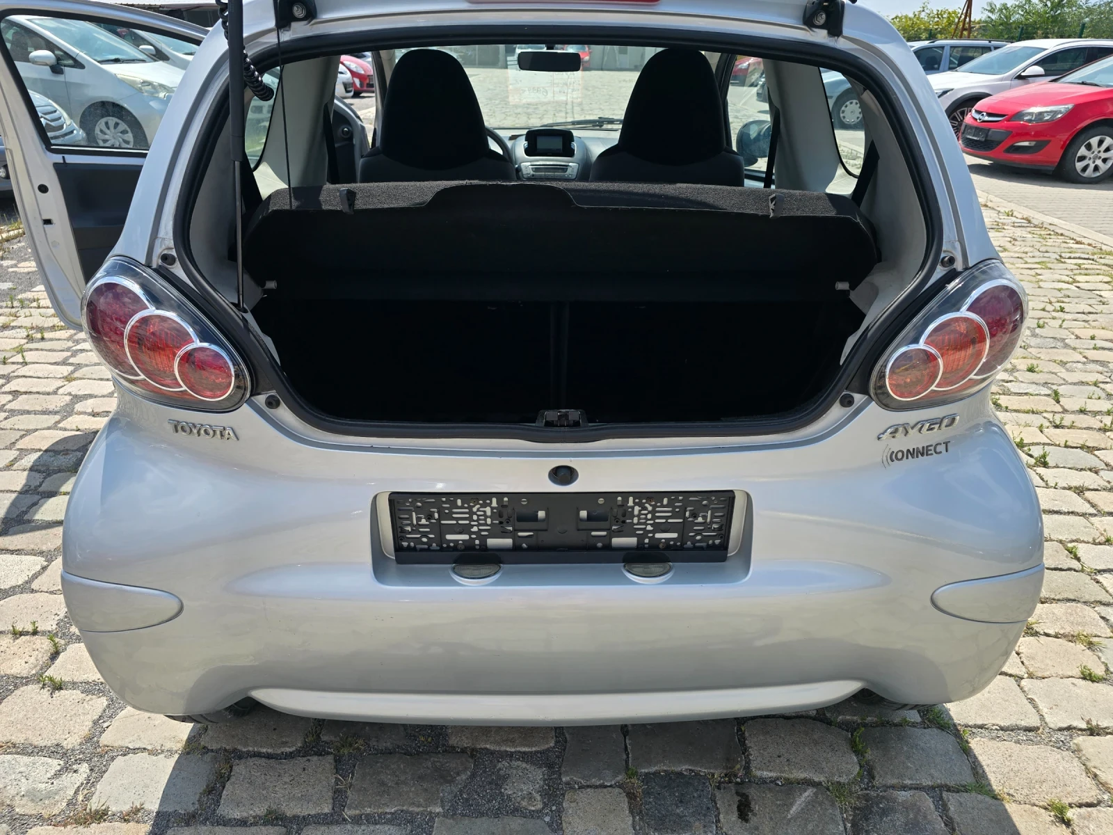 Toyota Aygo 1.0i 68кс EURO 5B ИТАЛИЯ - изображение 10
