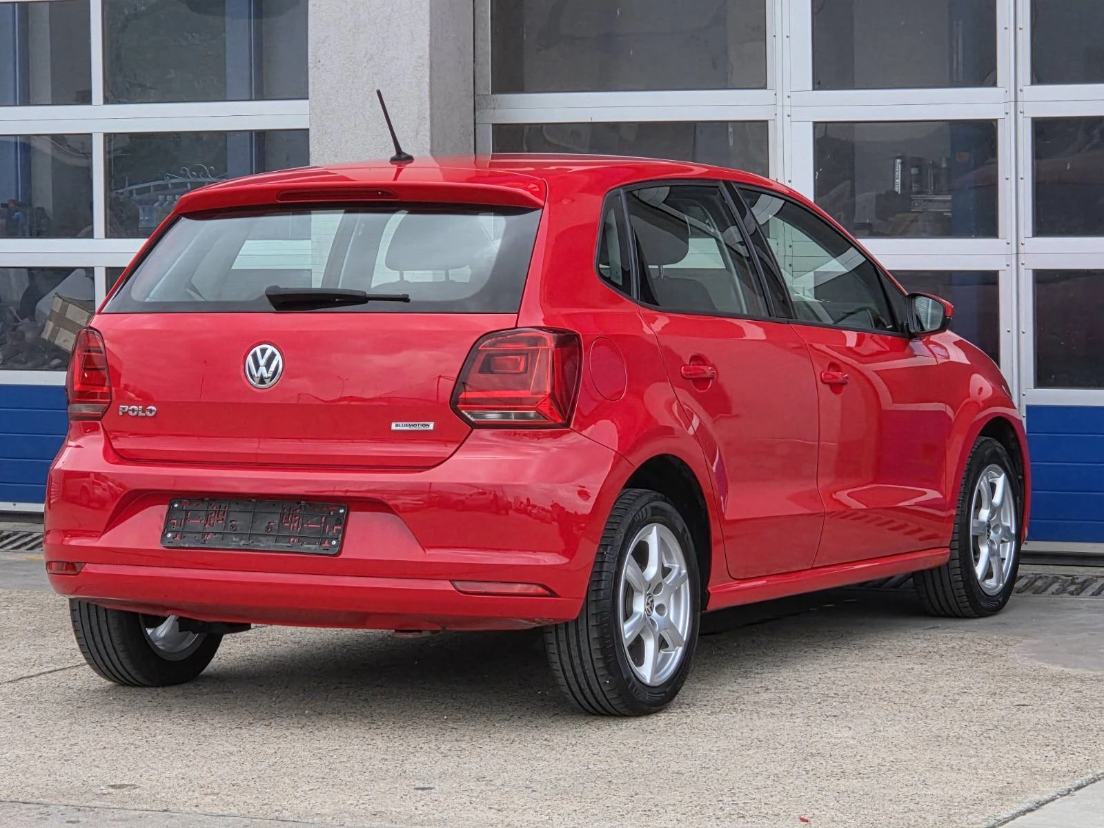 VW Polo 1.0 БЕНЗИН - изображение 3