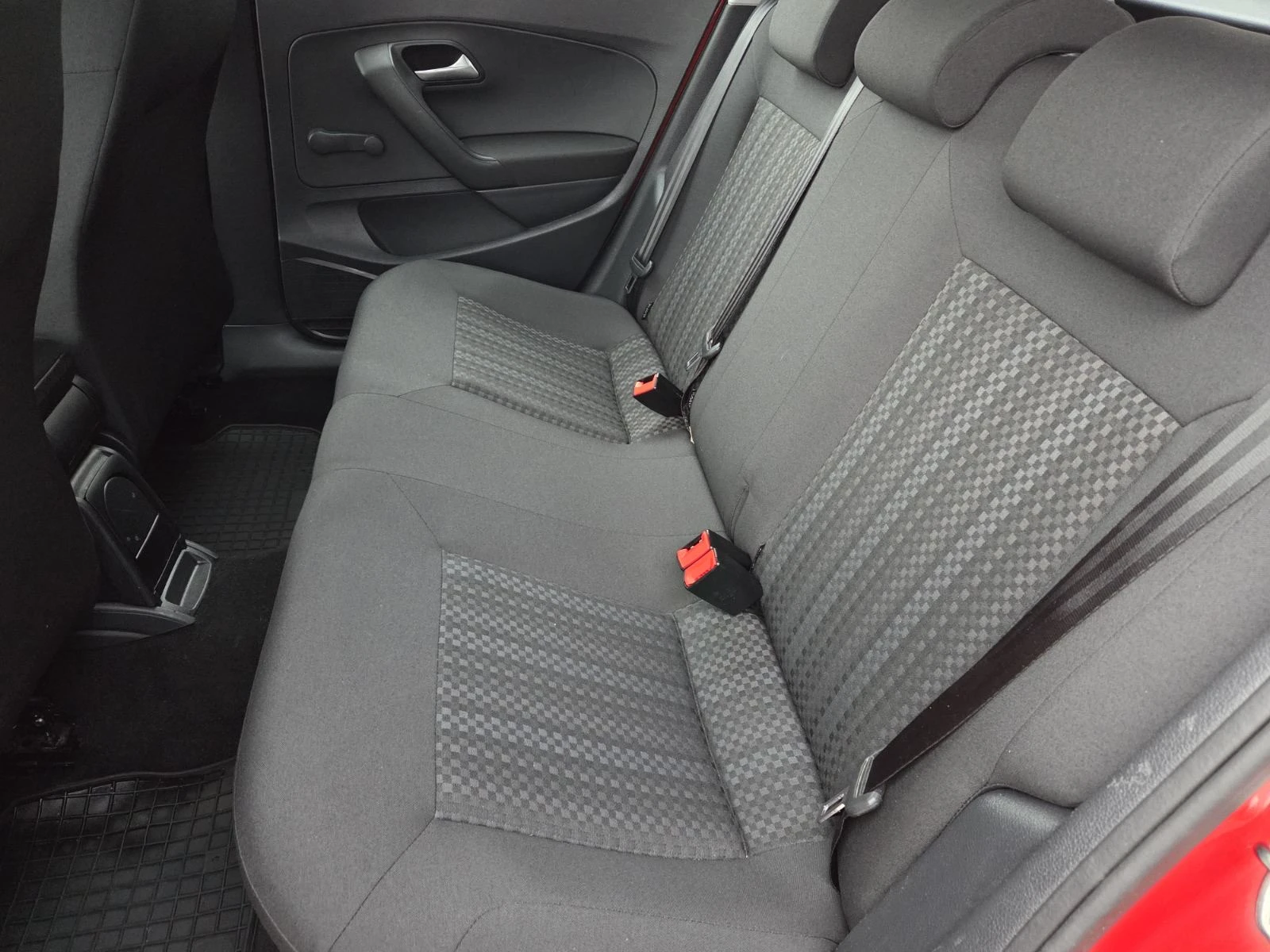VW Polo 1.0 БЕНЗИН | Mobile.bg — изображение 12