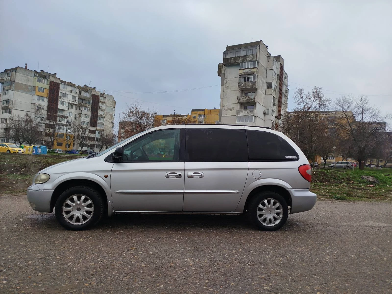 Chrysler Voyager 2.5 - изображение 2