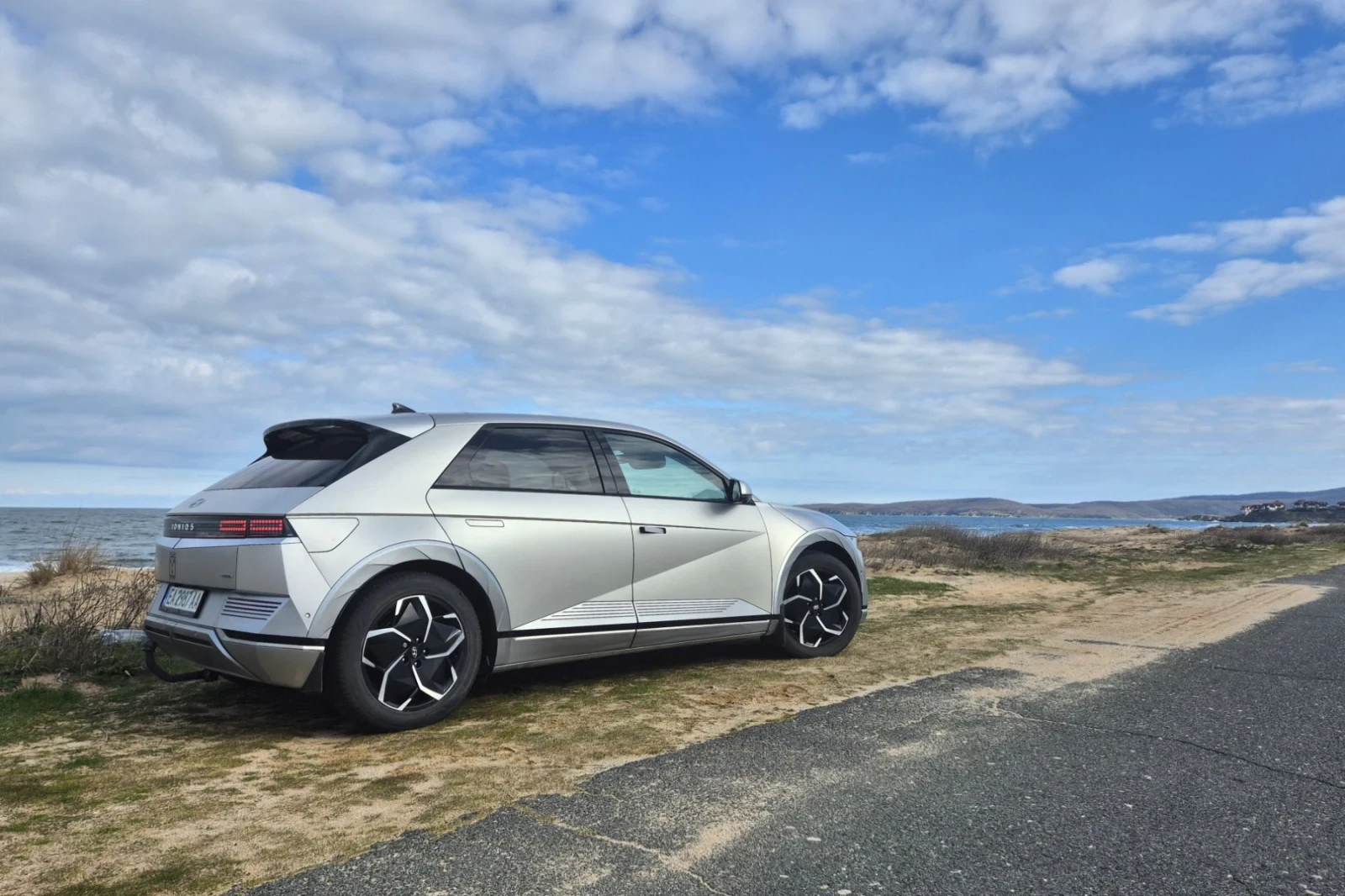 Hyundai Ioniq 5 Гаранция, КАСКО, Premium, AWD HTRAC, всички екстри