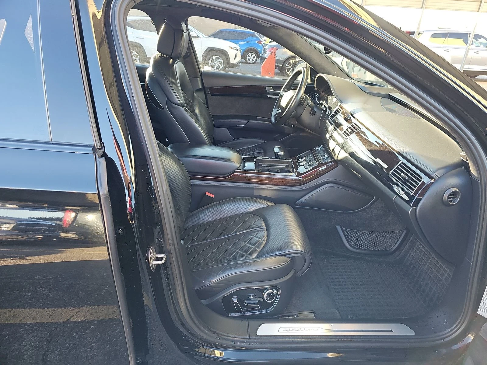 Audi A8 L 4.0T Sport QUATTRO | BLACK OPTIC | ВАКУУМ | BOSE - изображение 9