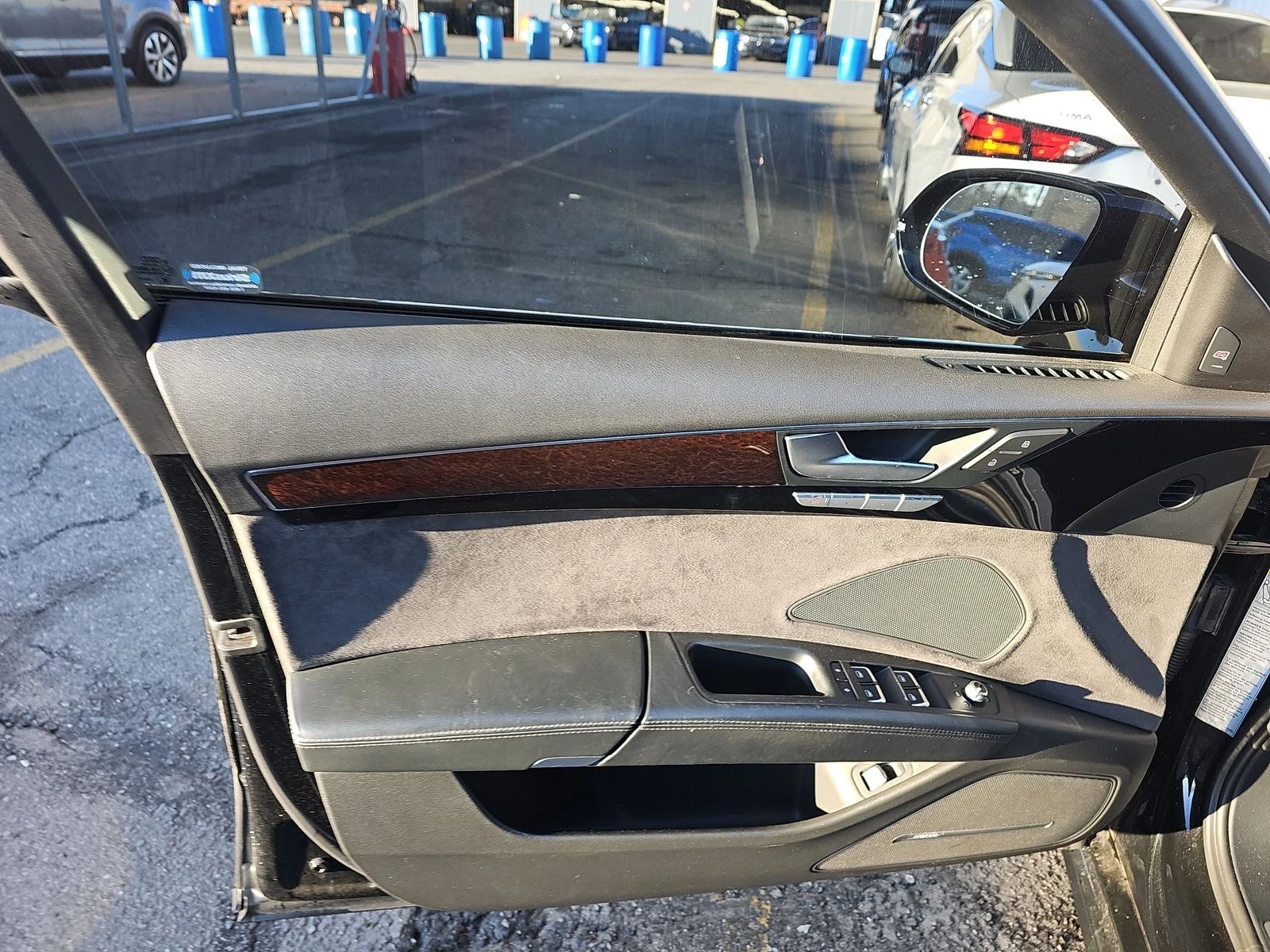 Audi A8 L 4.0T Sport QUATTRO | BLACK OPTIC | ВАКУУМ | BOSE - изображение 10