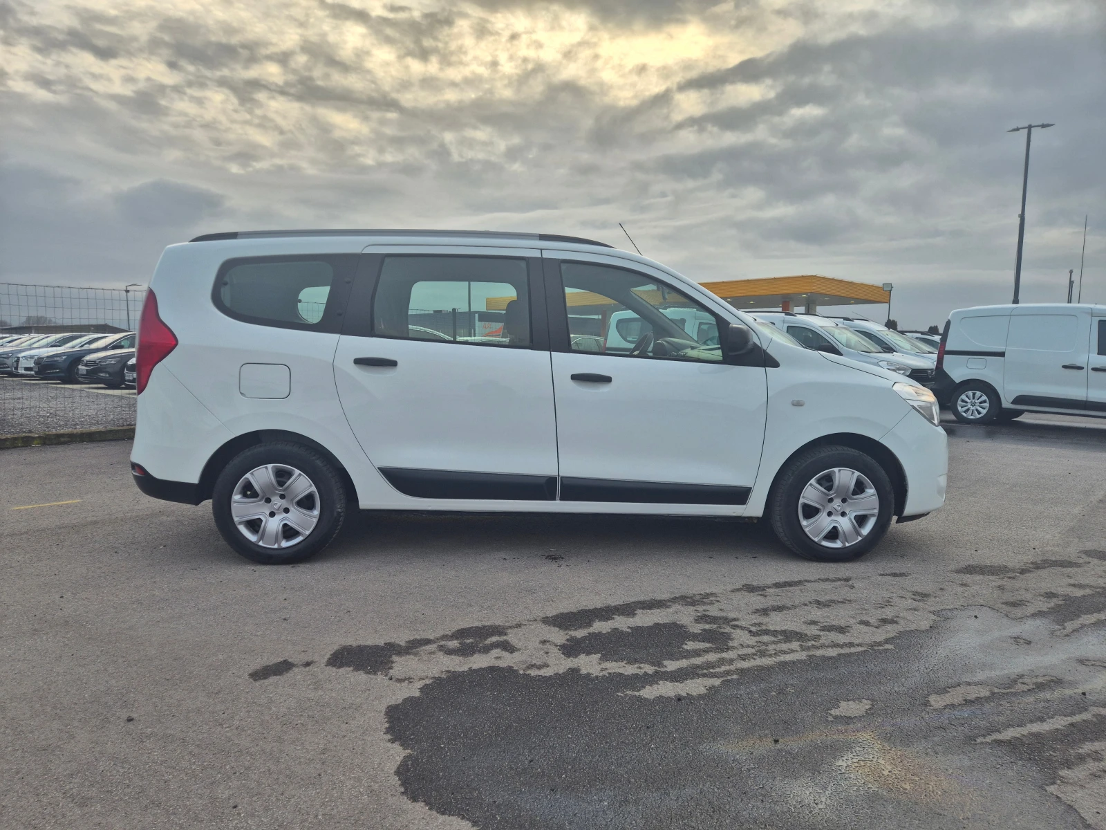 Dacia Lodgy 7-места 1, 5-DCI - изображение 6
