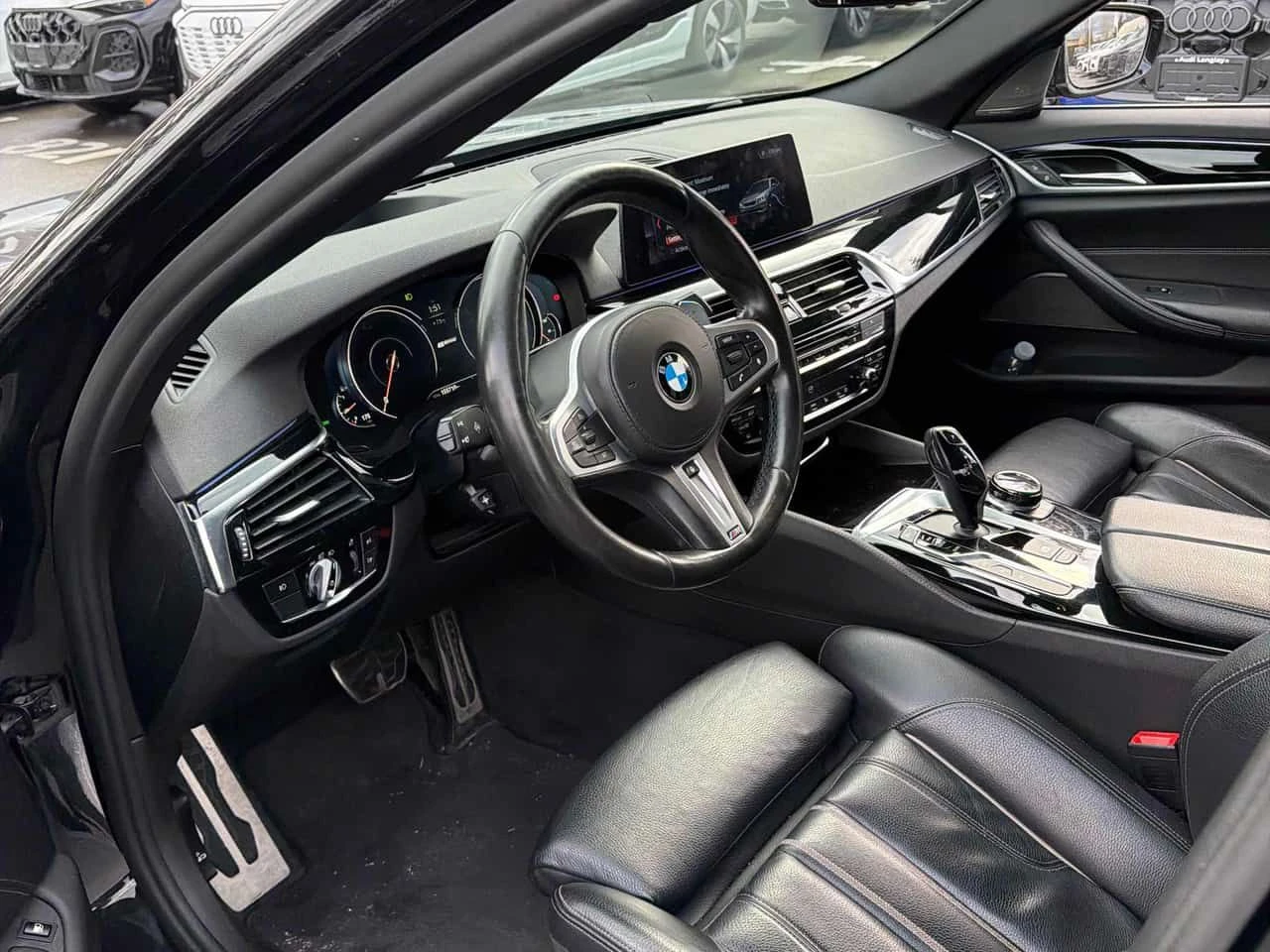 BMW 530E * xDrive iPerformance * CARFAX * DIGITAL * 360 - изображение 5