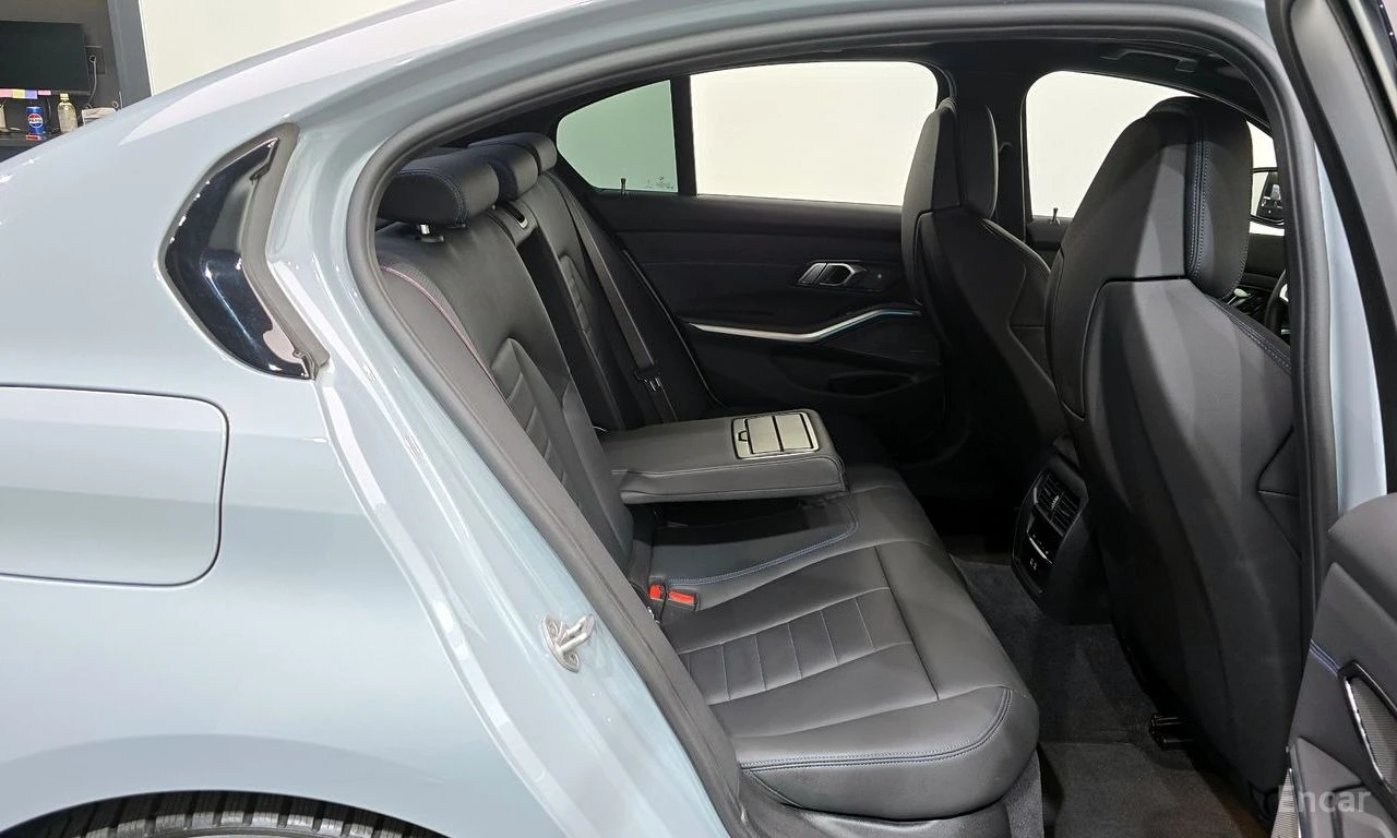 BMW 340 HEAD-UP* CARBON* HARMAN* DISTRONIC* 360 CAM* KEYLE, снимка 15 - Автомобили и джипове - 54372424