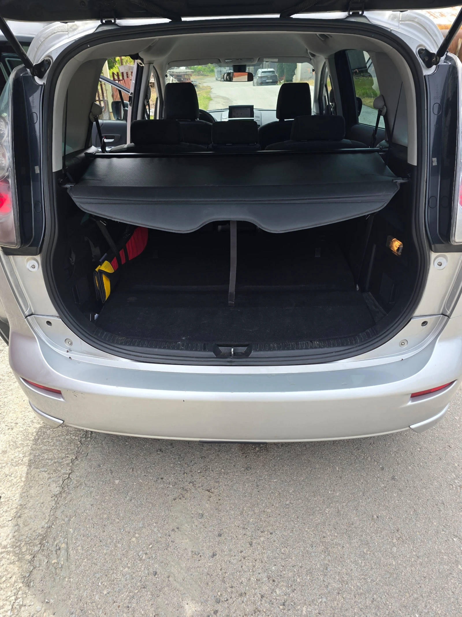 Mazda 5, снимка 5 - Автомобили и джипове - 54410197