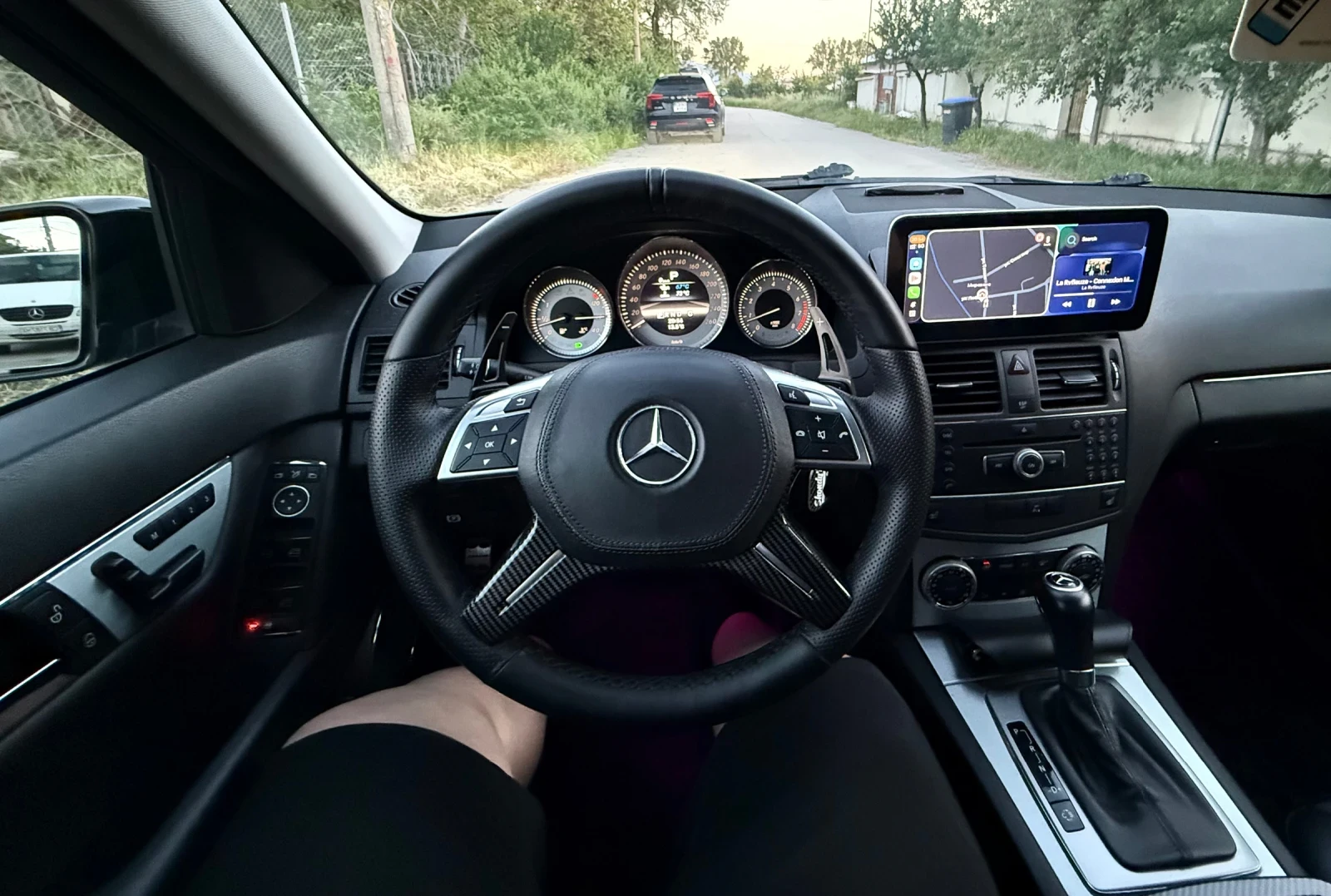 Mercedes-Benz C 180 CGI BlueEFFICIENCY, снимка 8 - Автомобили и джипове - 54766542