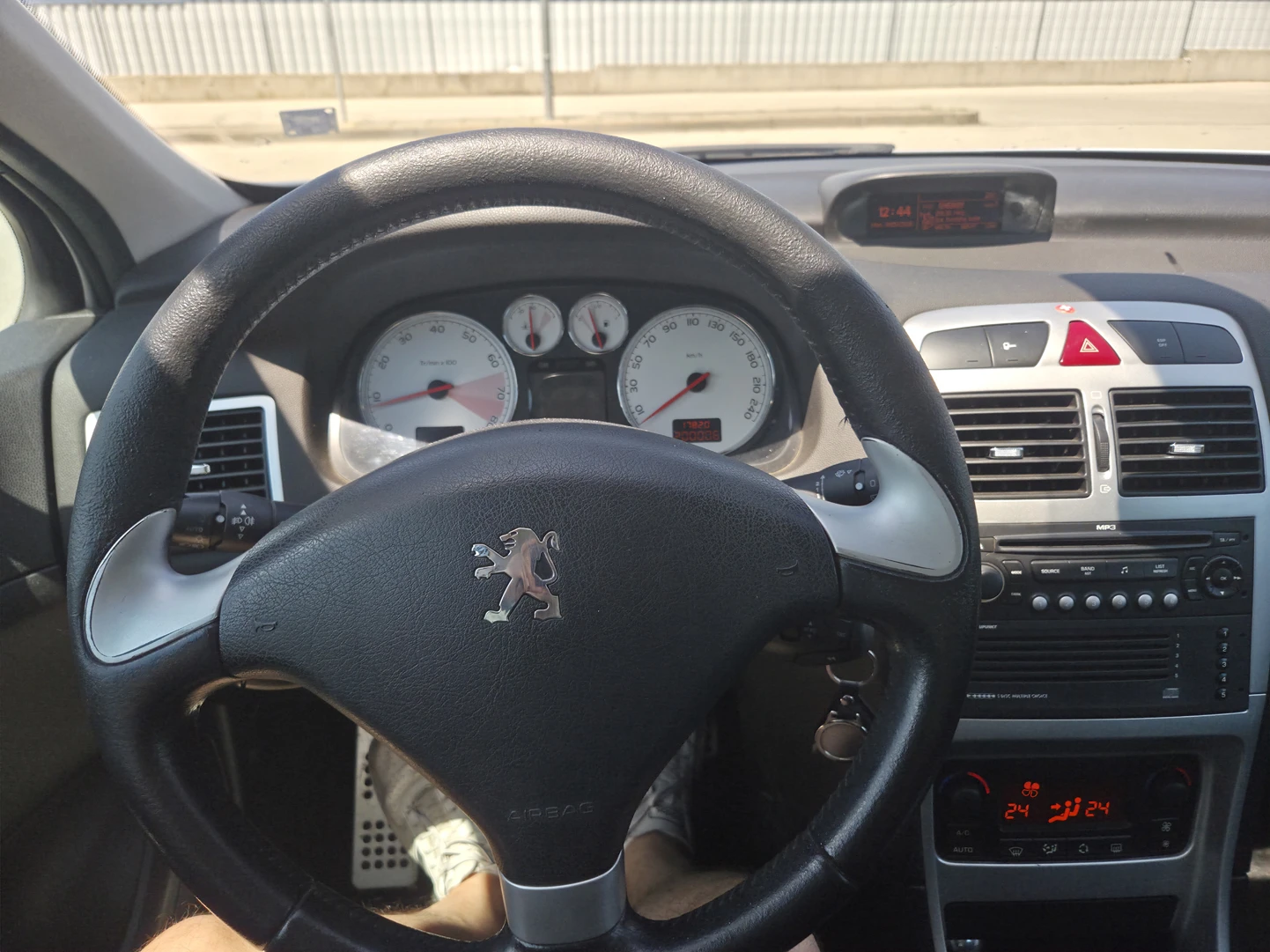 Peugeot 307, снимка 6 - Автомобили и джипове - 54812520