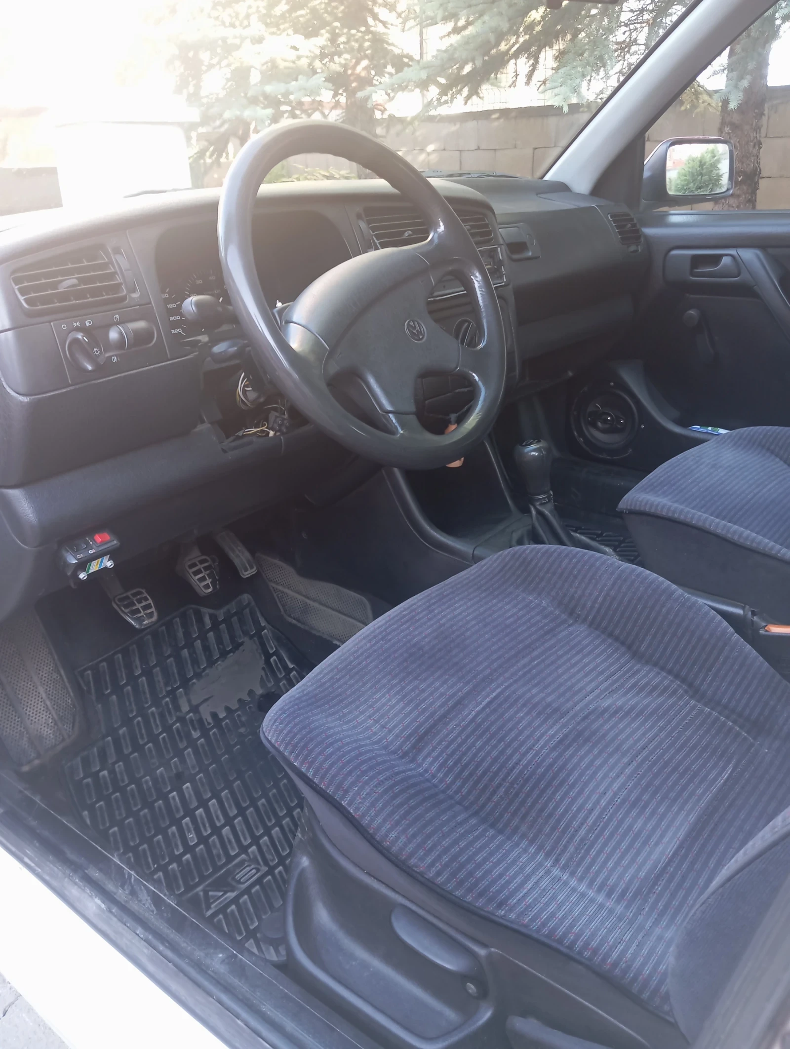 VW Golf, снимка 15 - Автомобили и джипове - 54898945