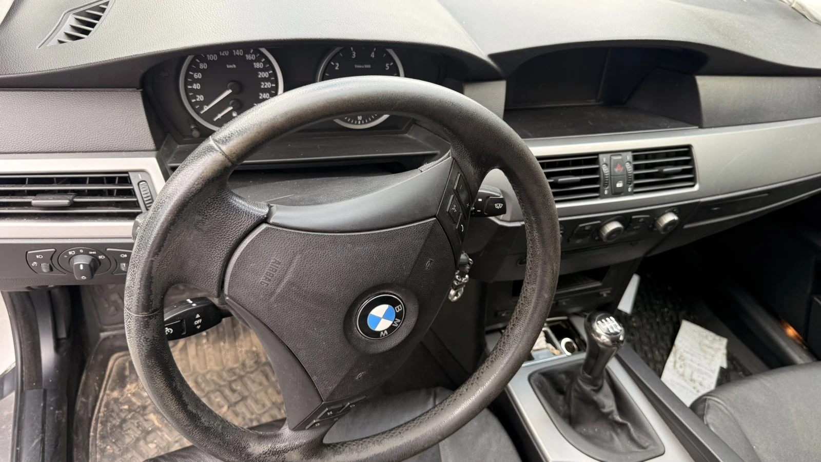BMW 520, снимка 5 - Автомобили и джипове - 55389096