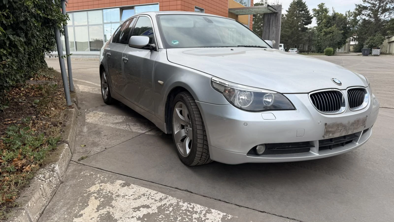BMW 520, снимка 2 - Автомобили и джипове - 55389096