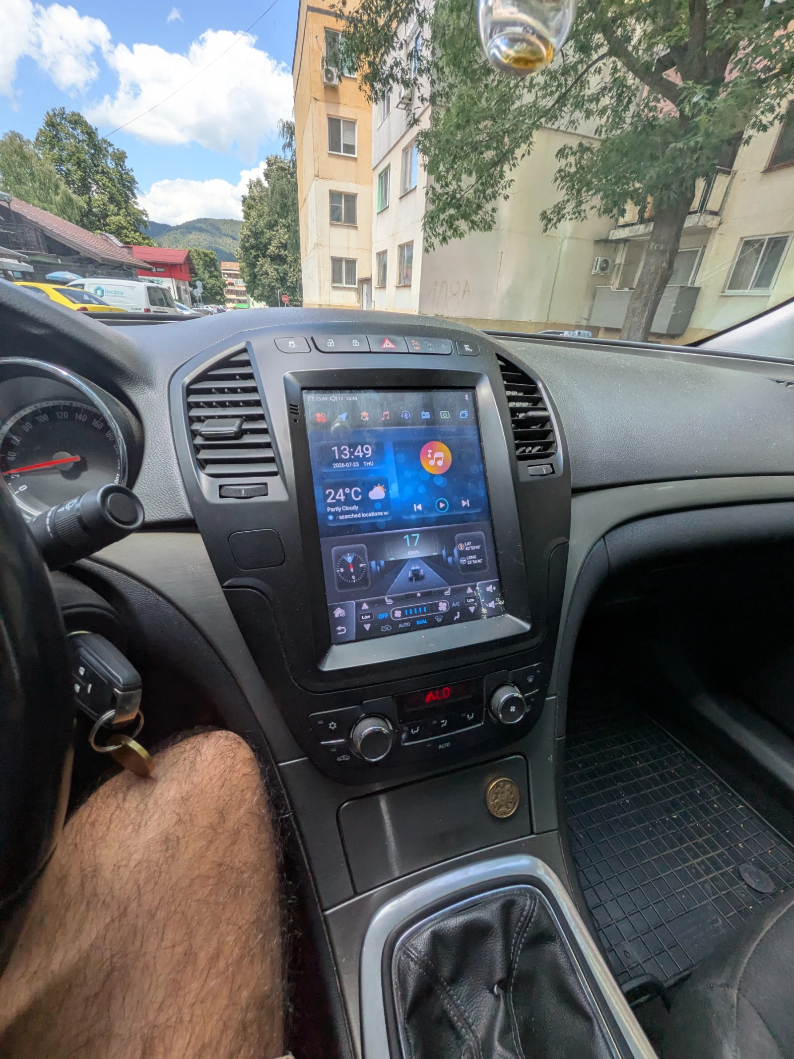 Opel Insignia 2.0 turbo 4x4, снимка 17 - Автомобили и джипове - 55392985