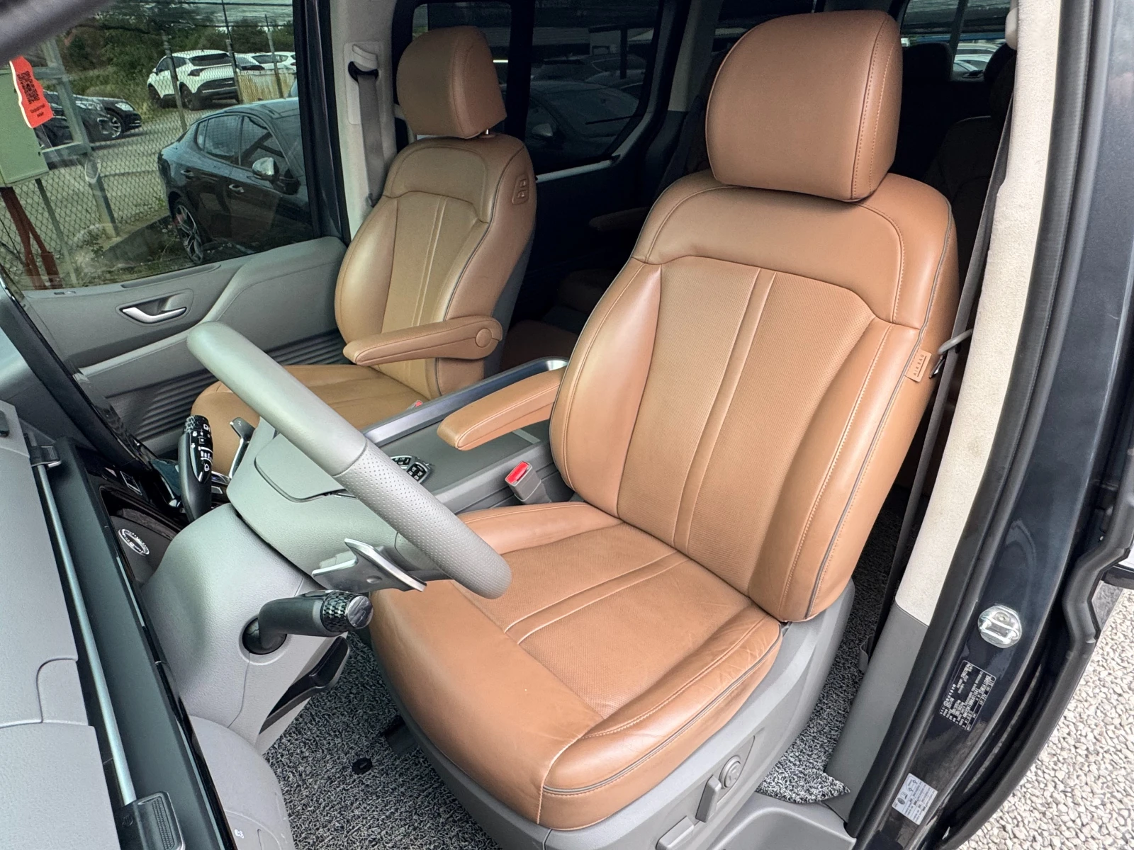 Hyundai Staria 3.5 V6 LPG ! 6+ 1 ! Inspiration ! | Mobile.bg � ����������� 7