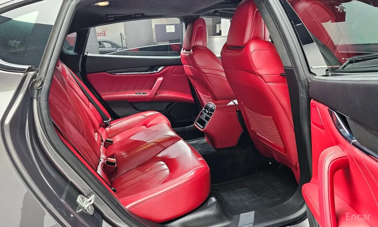 Maserati Quattroporte S* Q4* ОБДУХВАНЕ* ДИСТРОНИК* 360КАМЕРА* , снимка 14 - Автомобили и джипове - 55449860