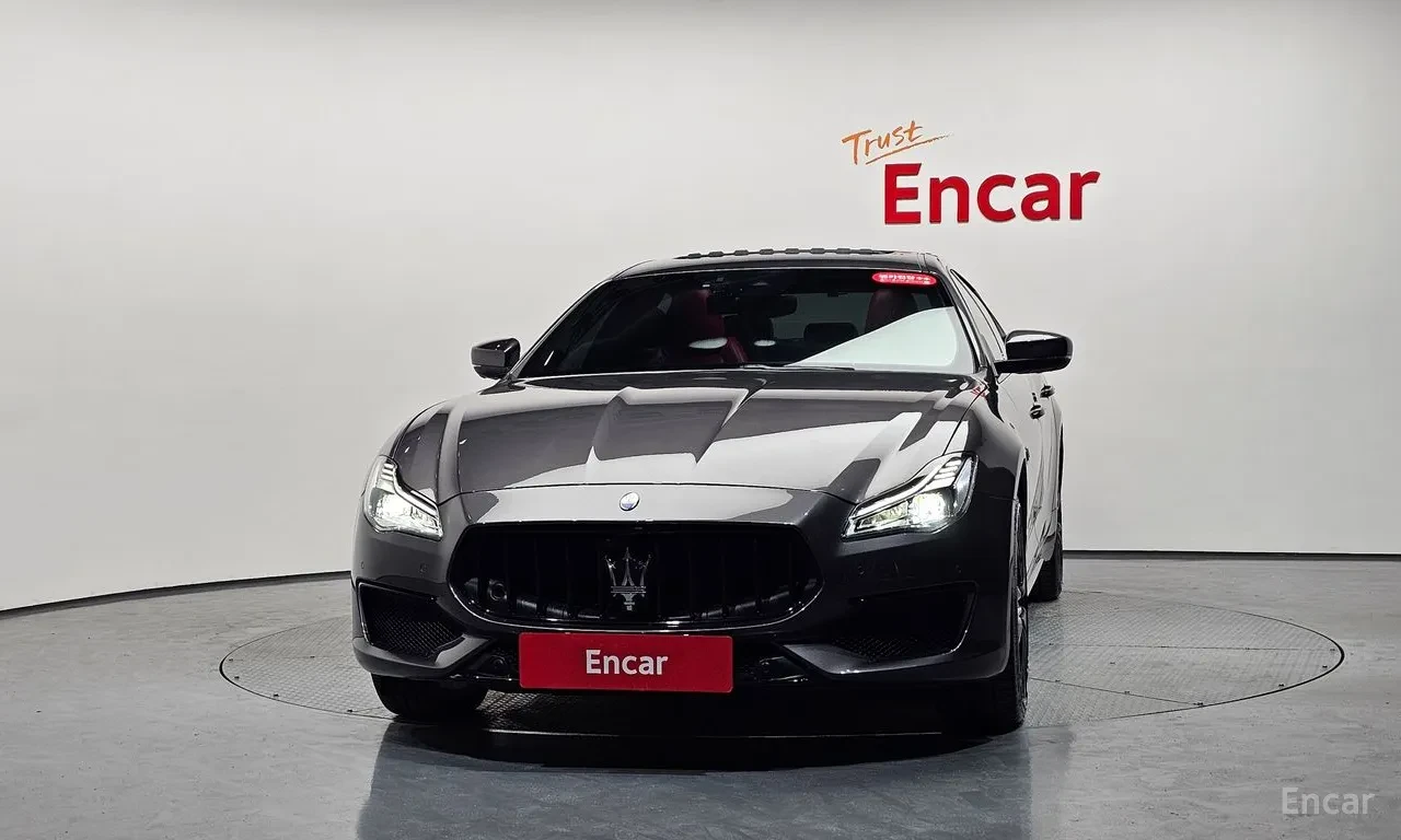 Maserati Quattroporte S* Q4* ОБДУХВАНЕ* ДИСТРОНИК* 360КАМЕРА* , снимка 3 - Автомобили и джипове - 55449860