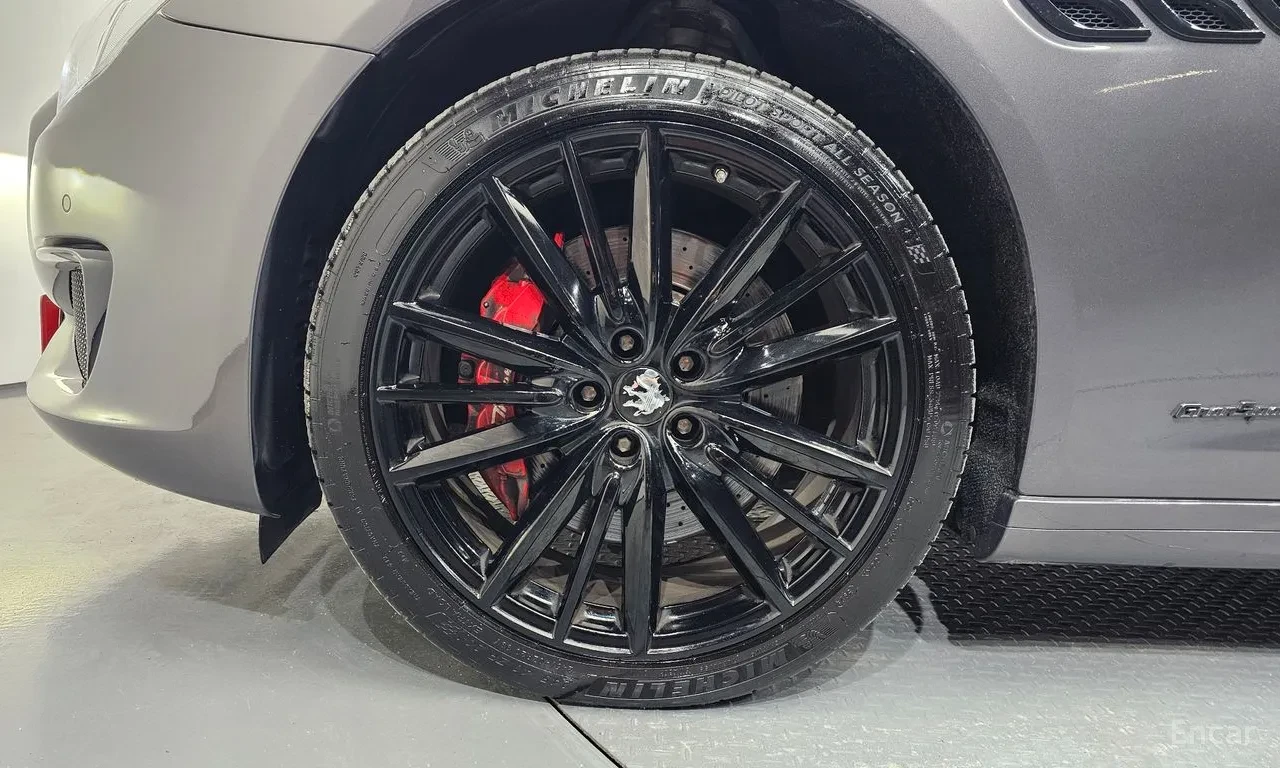 Maserati Quattroporte S* Q4* ОБДУХВАНЕ* ДИСТРОНИК* 360КАМЕРА* , снимка 6 - Автомобили и джипове - 55449860