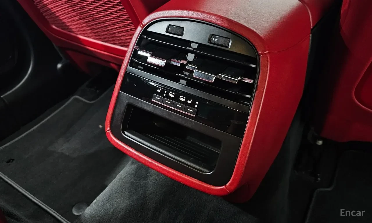 Maserati Quattroporte S* Q4* ОБДУХВАНЕ* ДИСТРОНИК* 360КАМЕРА* , снимка 16 - Автомобили и джипове - 55449860