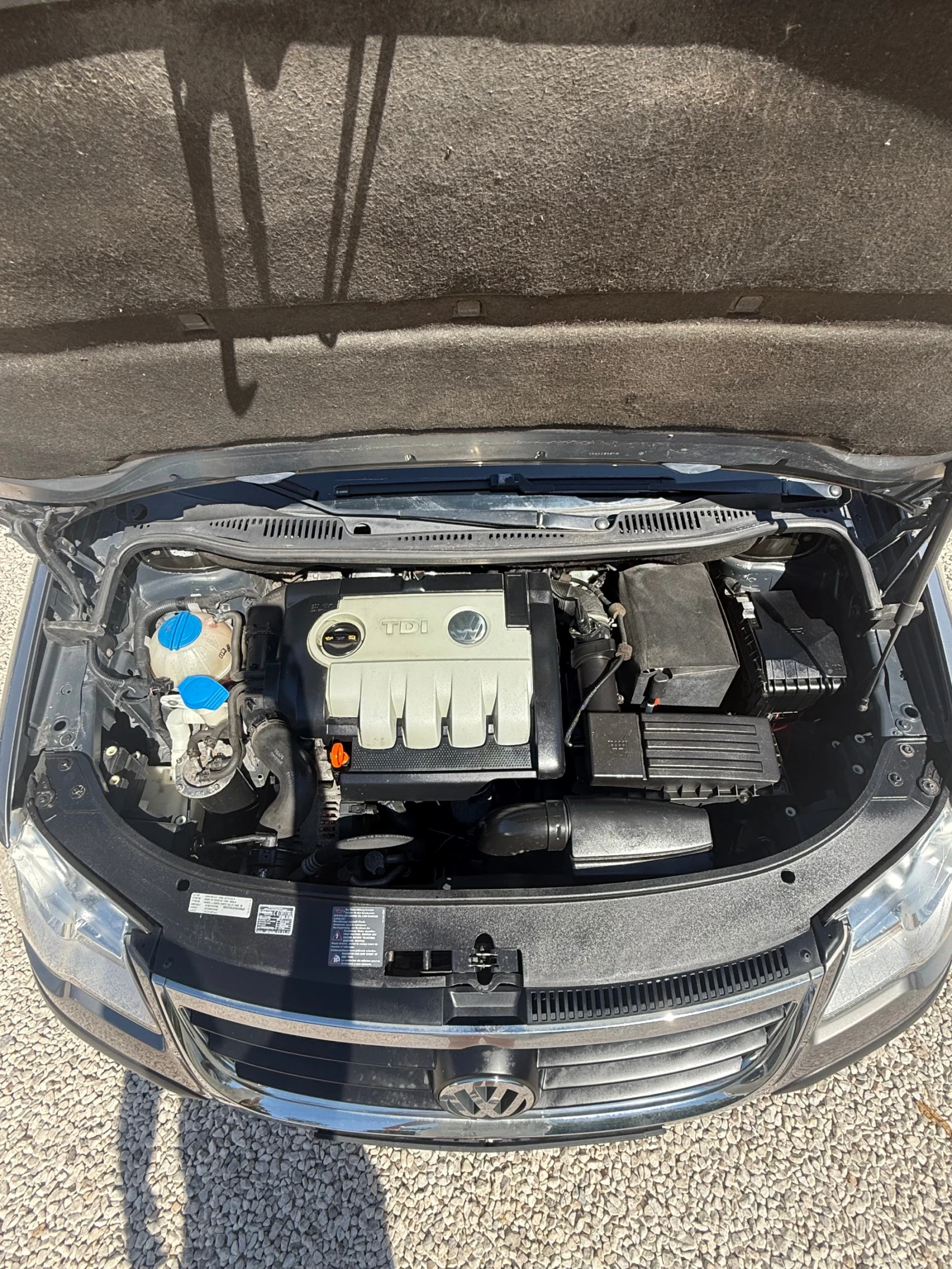 VW Touran VW Touran 1.9 TDI 105 �.�. (77 kW), 6-�������� ��� | Mobile.bg � ����������� 15