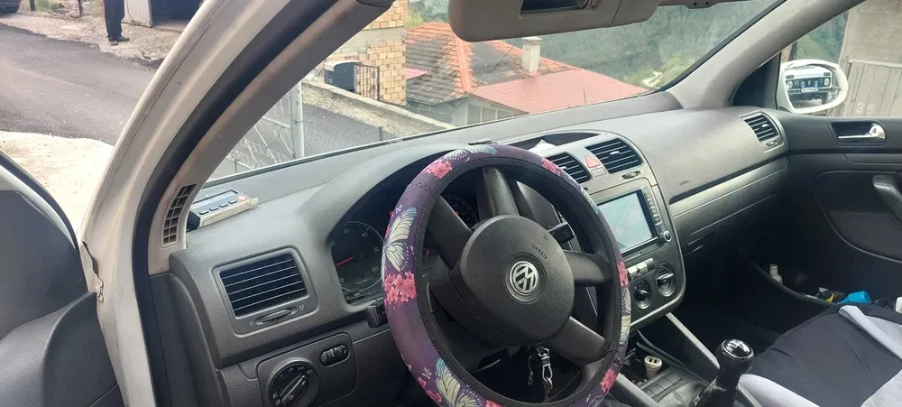VW Golf, снимка 5 - Автомобили и джипове - 55615950