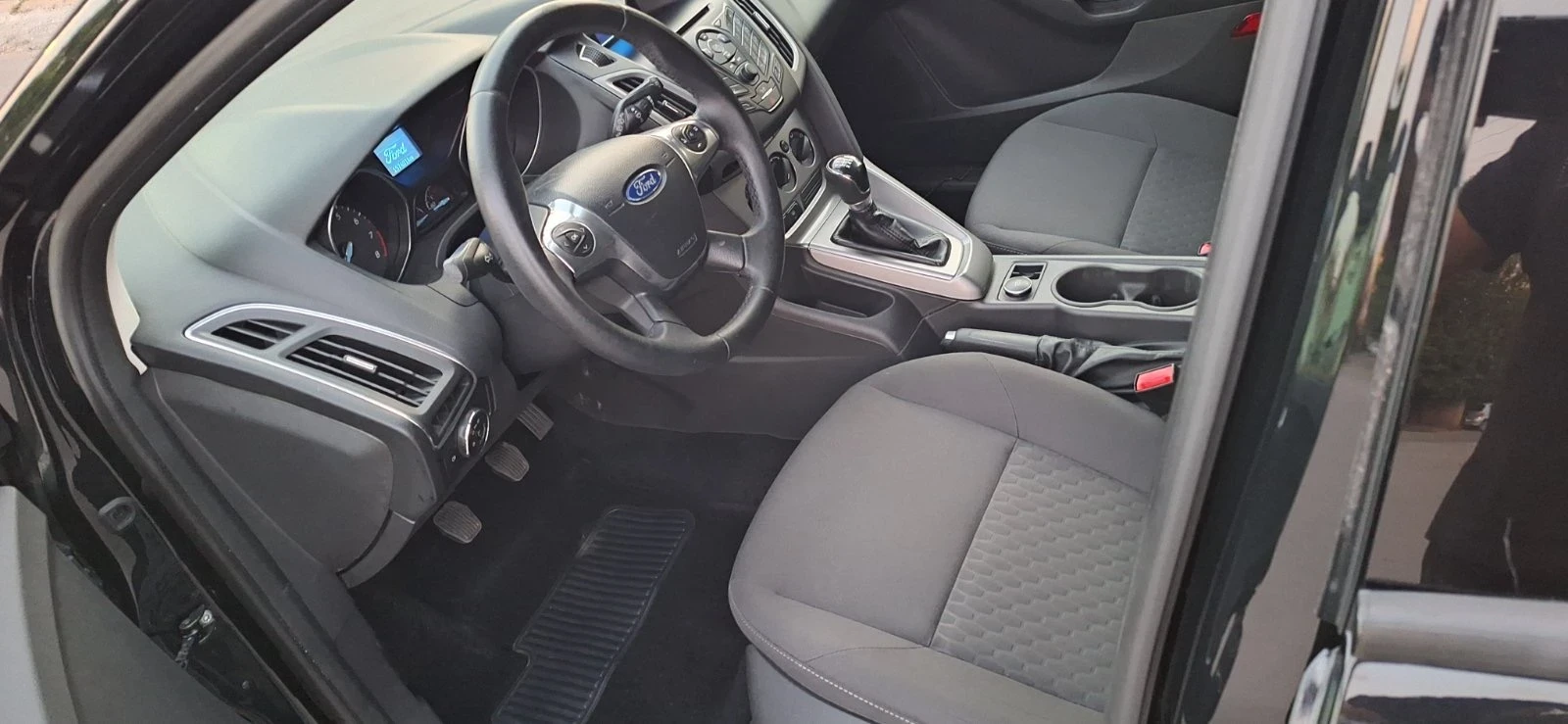 Ford Focus 1.6i/86к.с, снимка 10 - Автомобили и джипове - 55619679