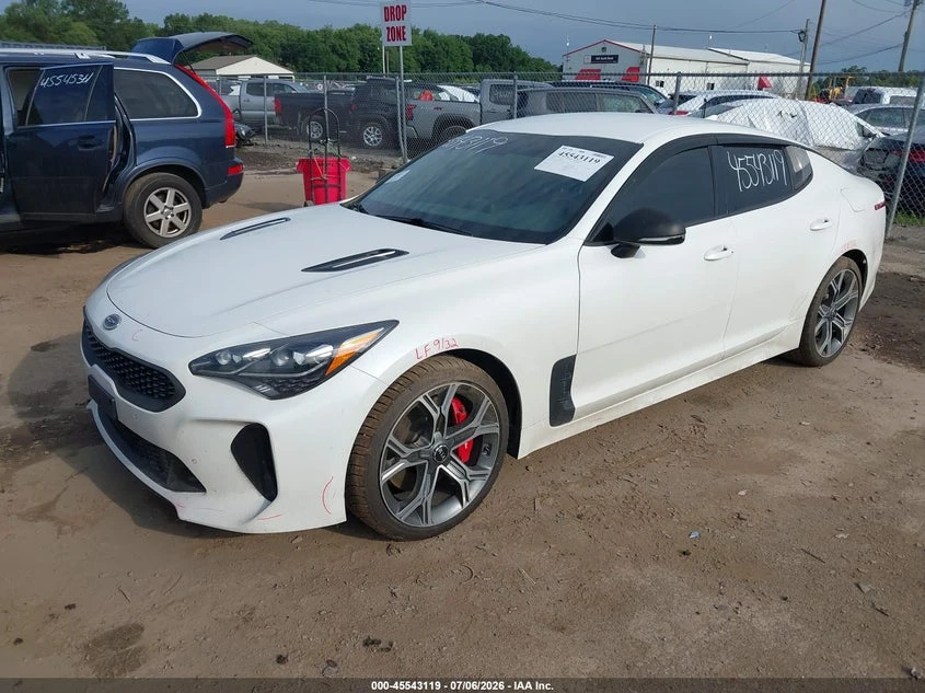 Kia Stinger 3.3l Gt, снимка 2 - Автомобили и джипове - 56041862