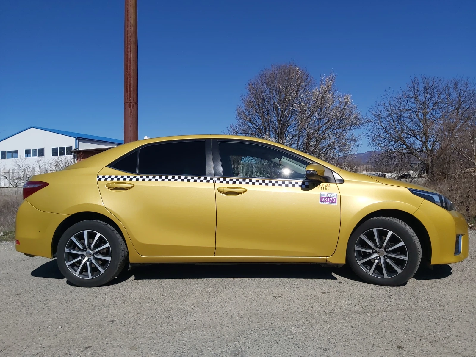 Toyota Corolla 1.3 lpg, снимка 6 - Автомобили и джипове - 56112000