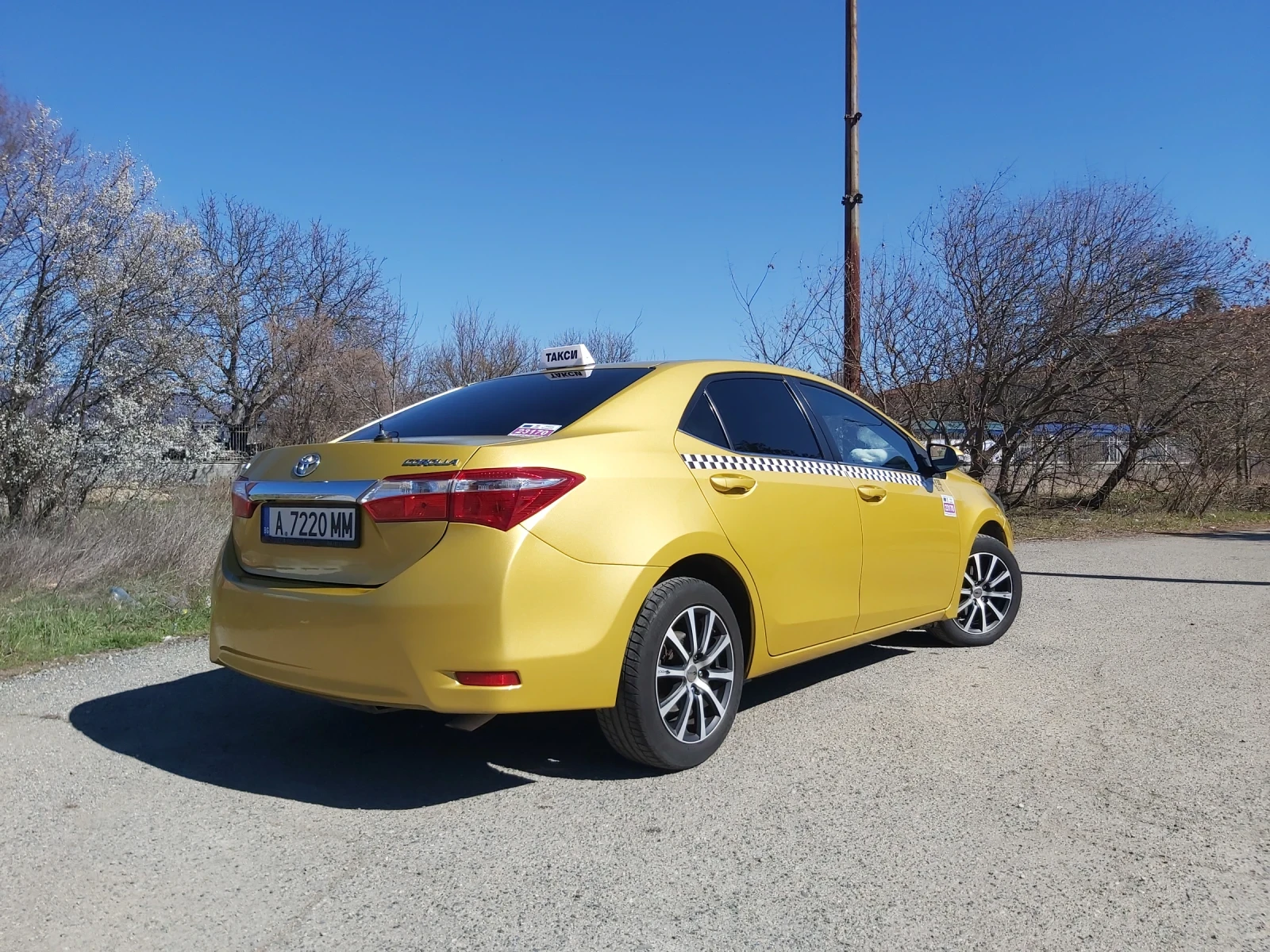 Toyota Corolla 1.3 lpg, снимка 9 - Автомобили и джипове - 56112000