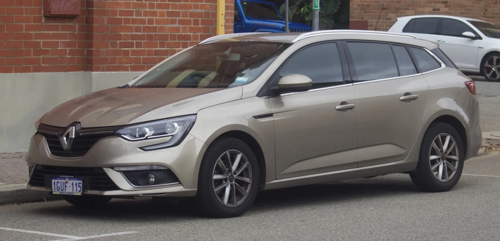 Renault Megane На части 1.5 DCI ръчни автоматични скорости , снимка 2 - Автомобили и джипове - 56117456