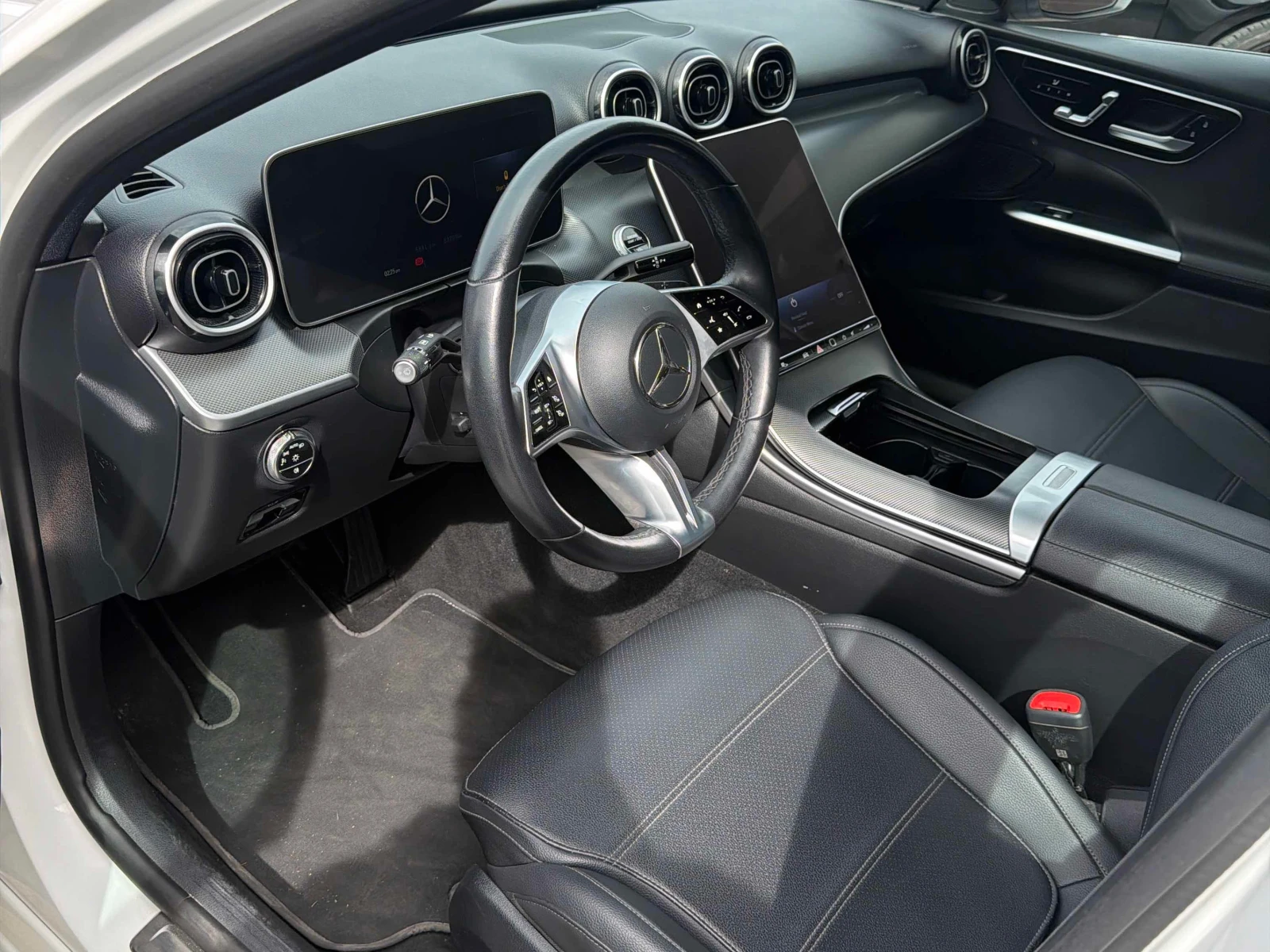 Mercedes-Benz C 300 * АВТОКРЕДИТ БЕЗ ПЪРВОНАЧАЛНА ВНОСКА* , снимка 5 - Автомобили и джипове - 56149037