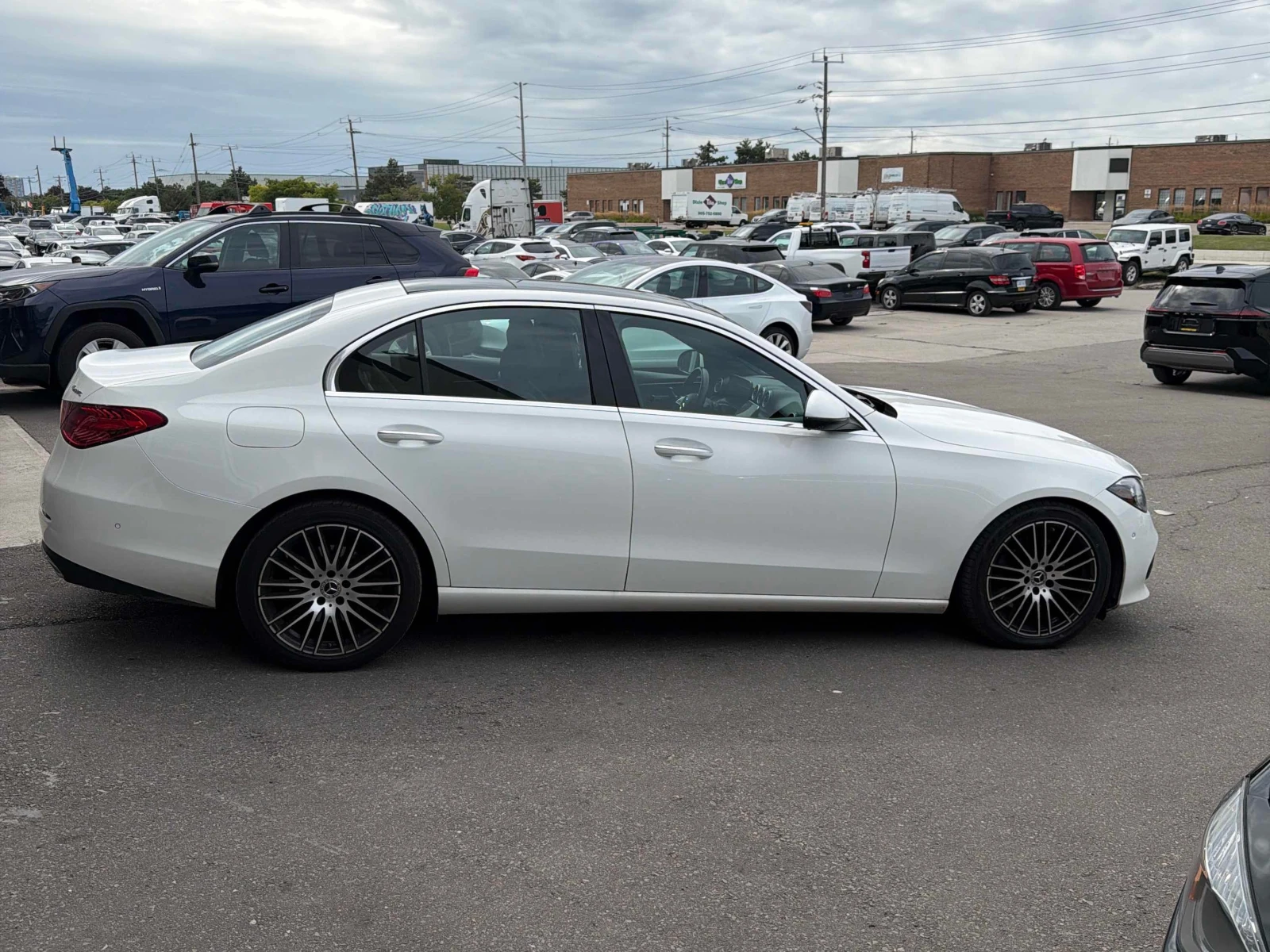 Mercedes-Benz C 300 * АВТОКРЕДИТ БЕЗ ПЪРВОНАЧАЛНА ВНОСКА* , снимка 3 - Автомобили и джипове - 56149037