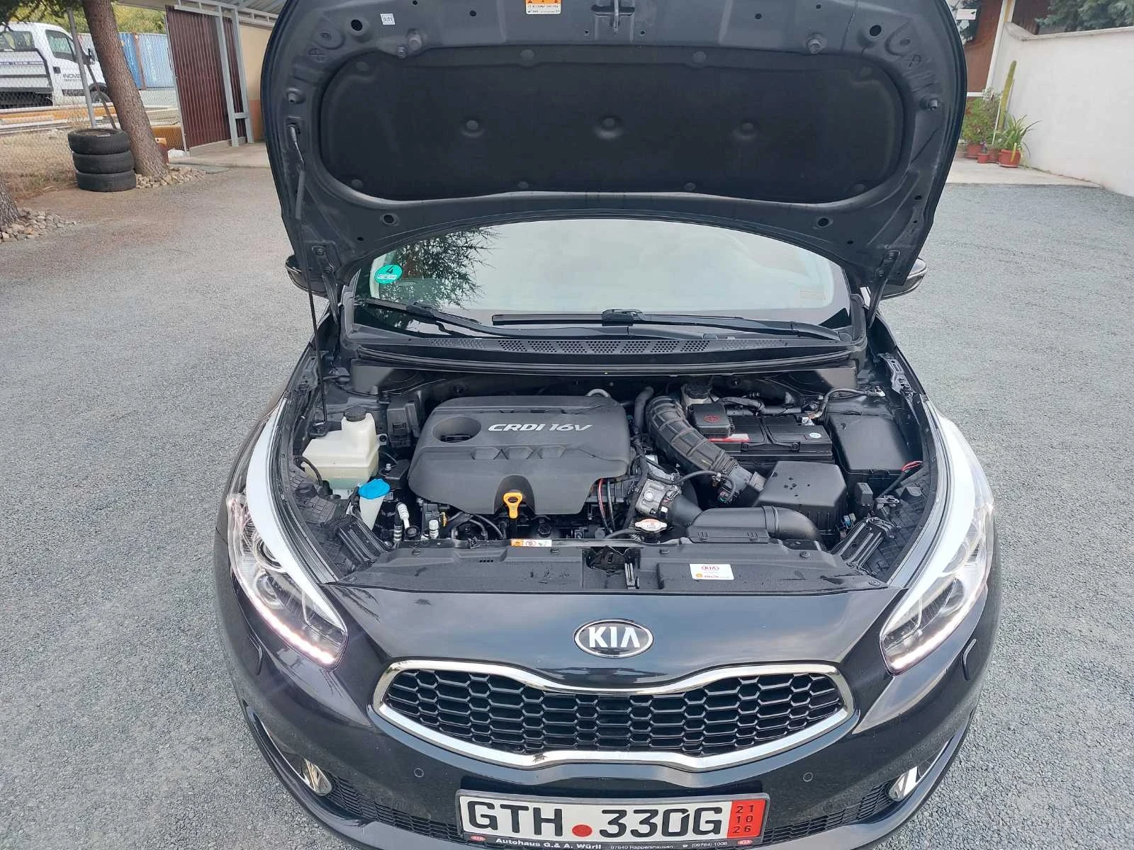 Kia Ceed 1.6D, вер.мотор, снимка 8 - Автомобили и джипове - 56477792